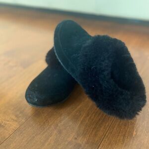 Super comfy Sorel (hard sole) Slippers